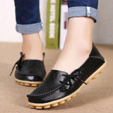 Mocassins à talons bas pour les femmes, avec lacets et petits œillets