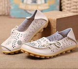 Mocassins à talons bas pour les femmes, avec lacets et petits œillets