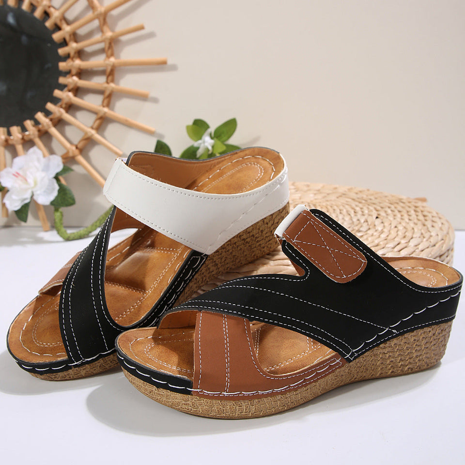 Chaussures légères à talon compensé avec bande Velcro, multicolores