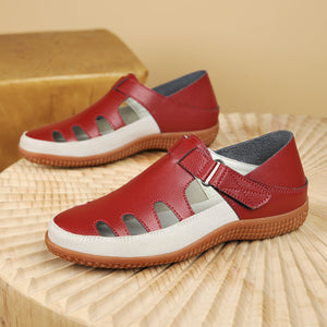 Sandales à talons plats pour femmes avec bout renforcé et semelle ajourée respirante