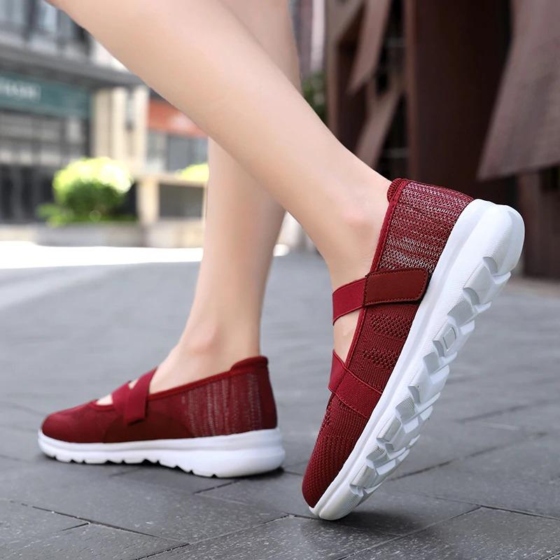 Ultraleichte Schuhe mit Klettverschluss