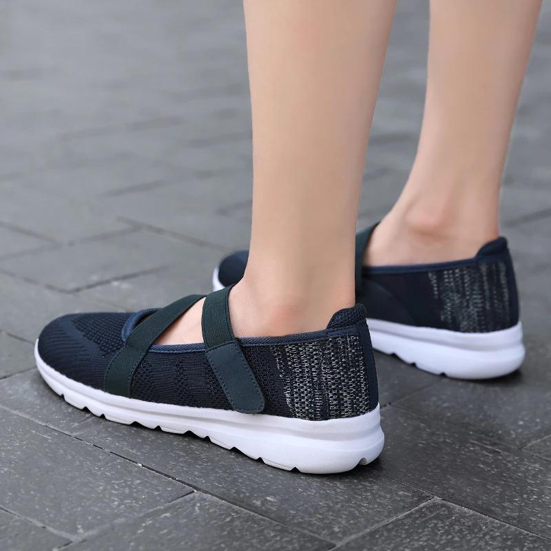Ultraleichte Schuhe mit Klettverschluss